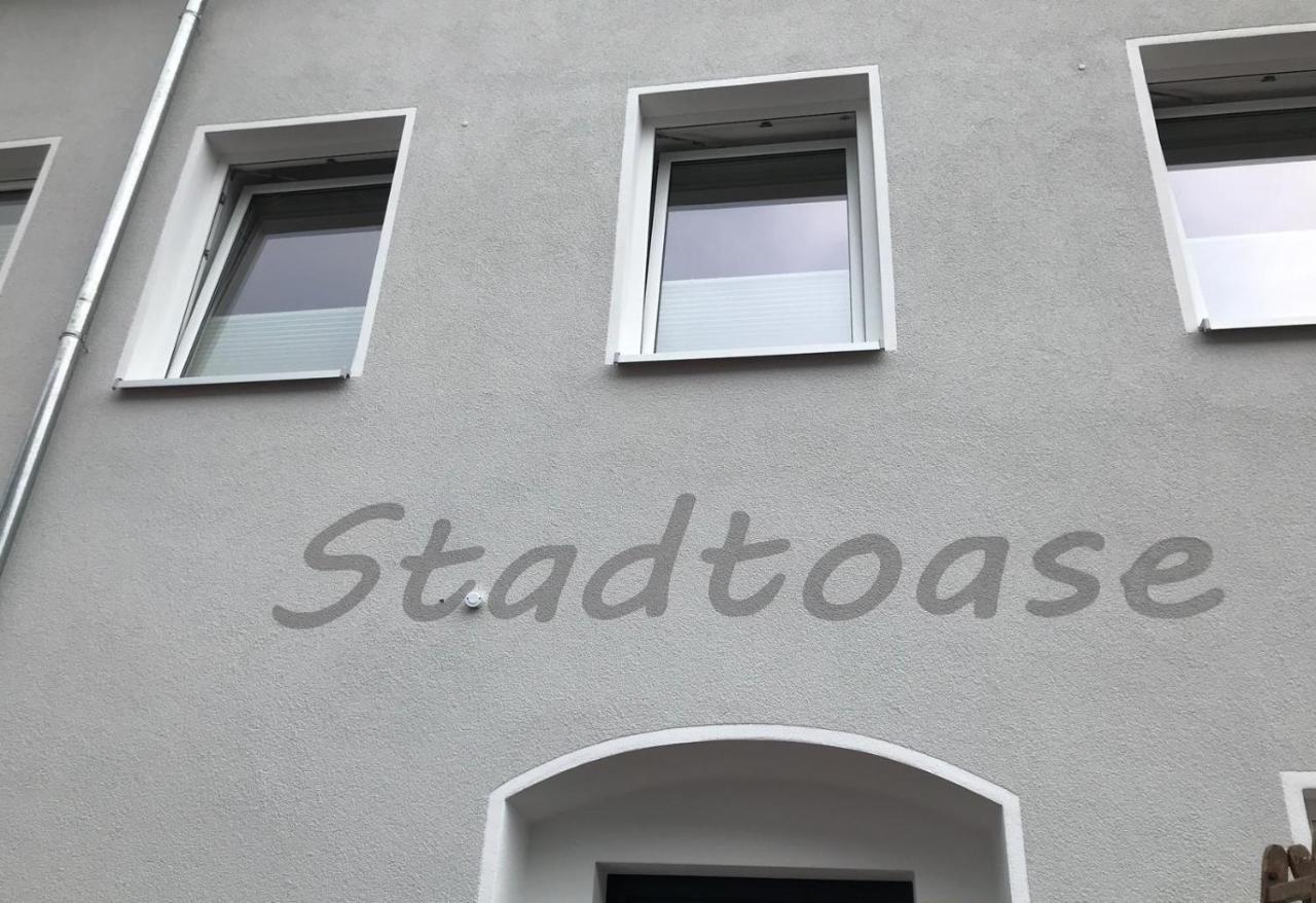 Stadtoase: Spacious Apartments with Balcony for Contractors Frankenberg Exterior photo