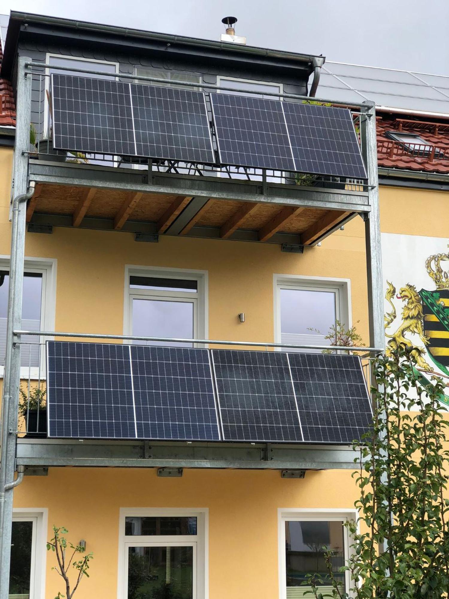 Stadtoase: Spacious Apartments with Balcony for Contractors Frankenberg Exterior photo